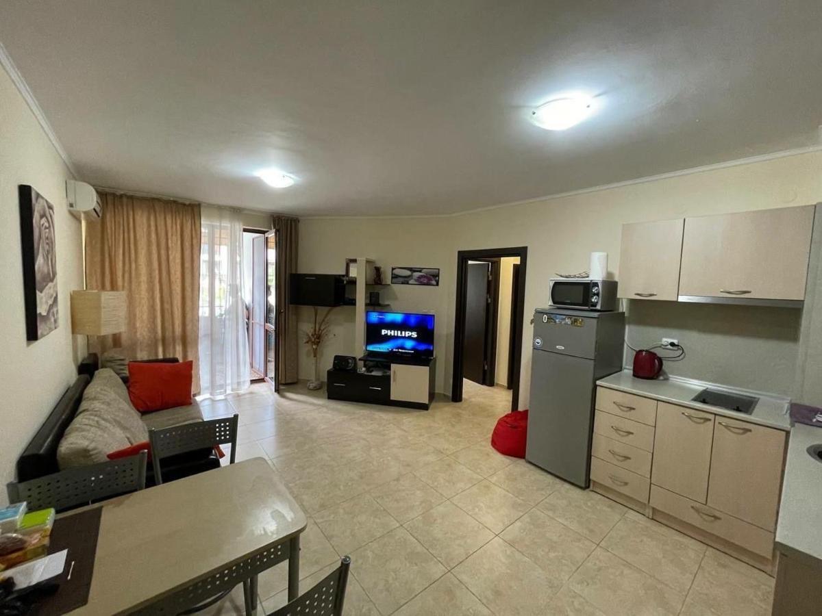 Private Apartments In Apolon Равда Екстер'єр фото