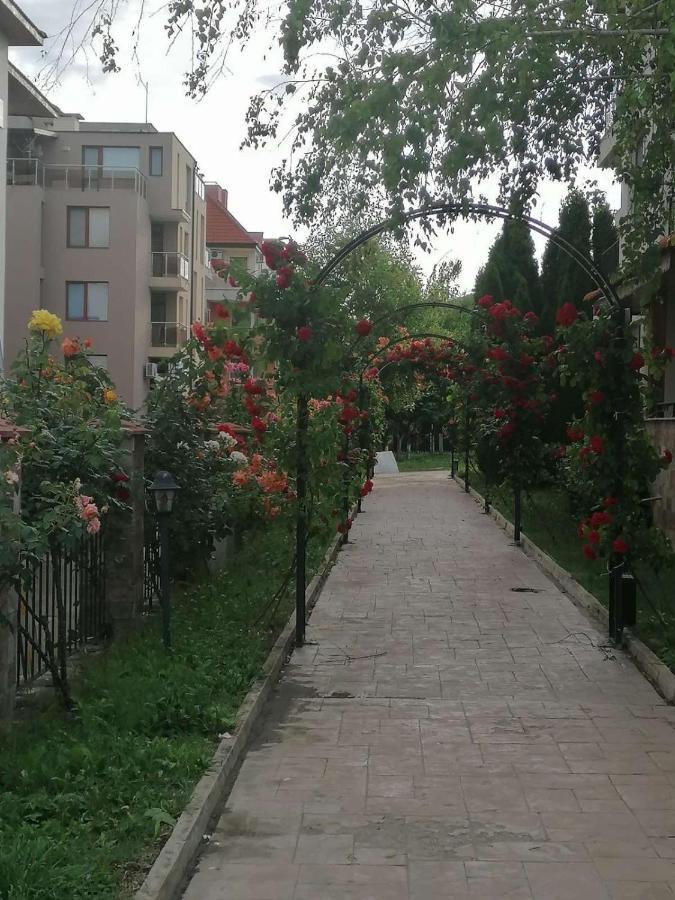 Private Apartments In Apolon Равда Екстер'єр фото