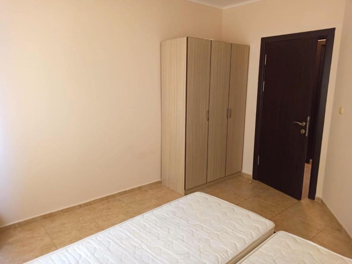 Private Apartments In Apolon Равда Екстер'єр фото